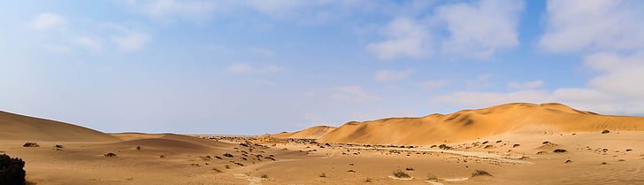 panorama photo of mountain