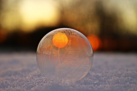 shallow focus photography of freeze bubble