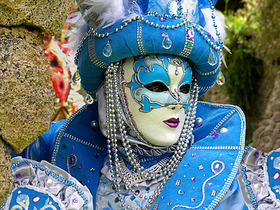 person wearing volto mask