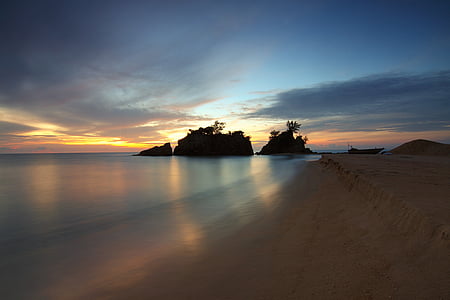body of water during daytime photo