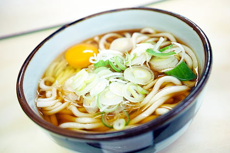 noodles inside white bowl