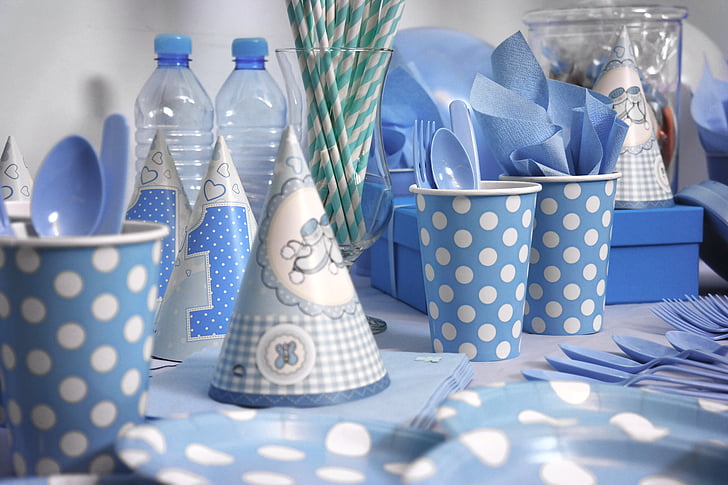 blue-and-white polka-dotted theme party decor set