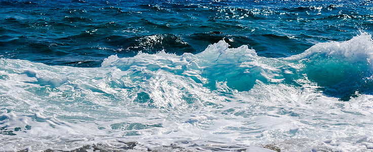 time lapse photography of ocean waves
