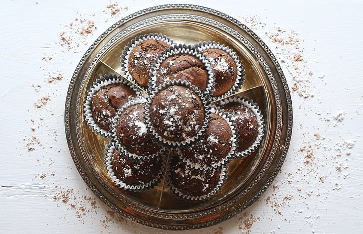 platter of cupcakes