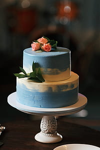 2-tier cake with flowers on top