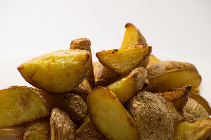 pile of fried potatoes