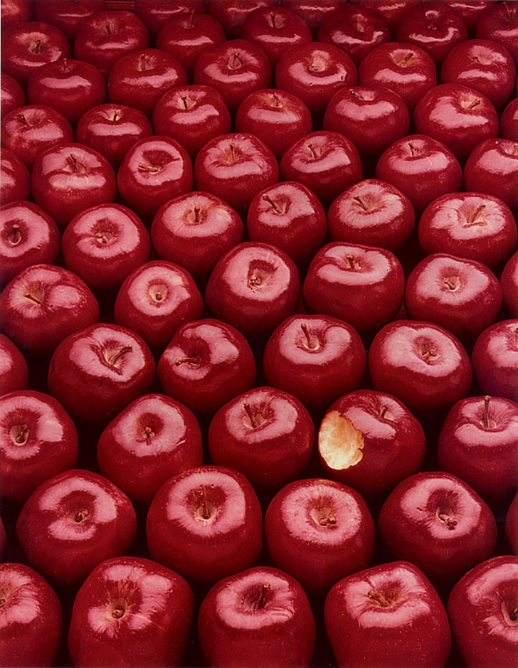 red apple lot