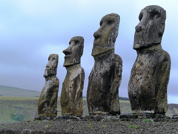four Moai's
