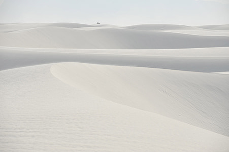 closeup photo of gray sand desert