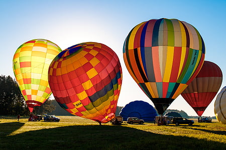 photo of hot air balloon festival
