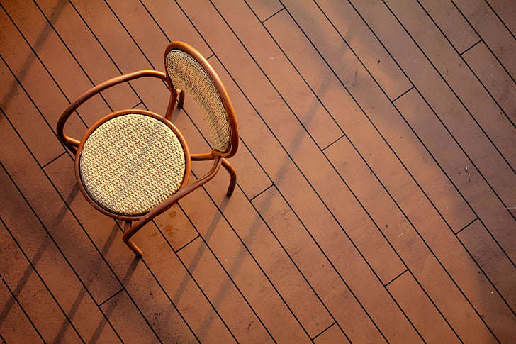 brown and white wicker chair aerial shot