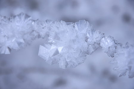white crystals selective-focus photography