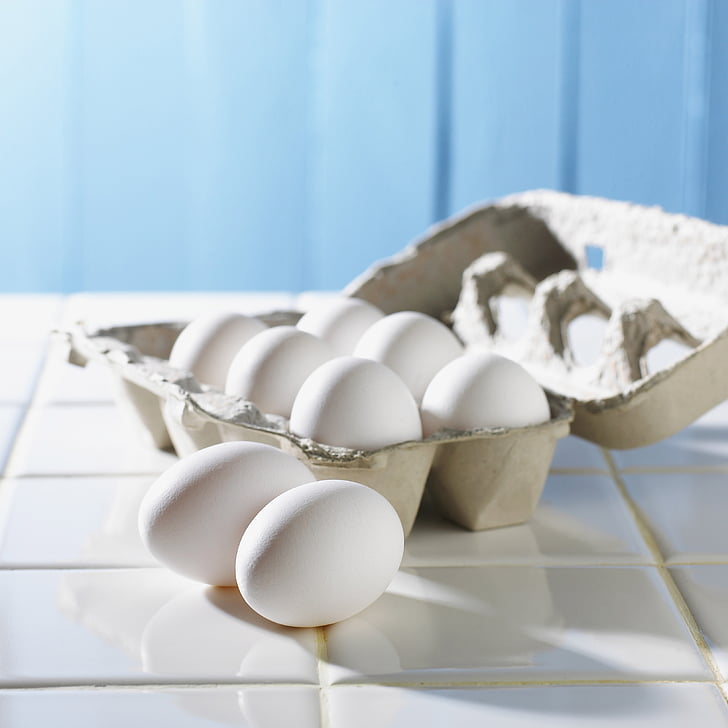white eggs with gray tray