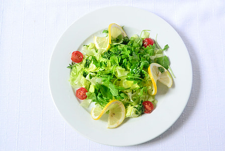 closeup photo of vegetable salad on plate