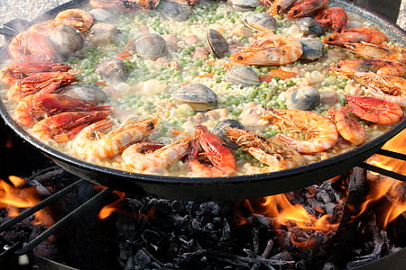seafood dish on cook during daytime