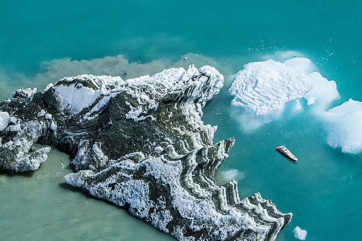 ice berg over sea