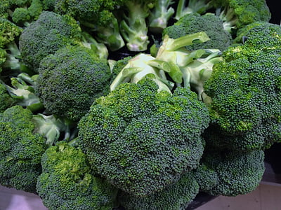 photography of broccoli